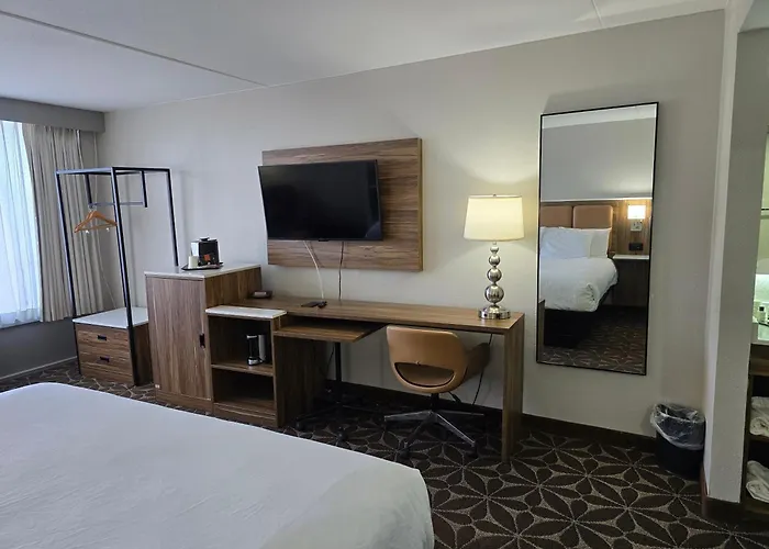 Wyndham Garden Williamsburg Busch Gardens Area