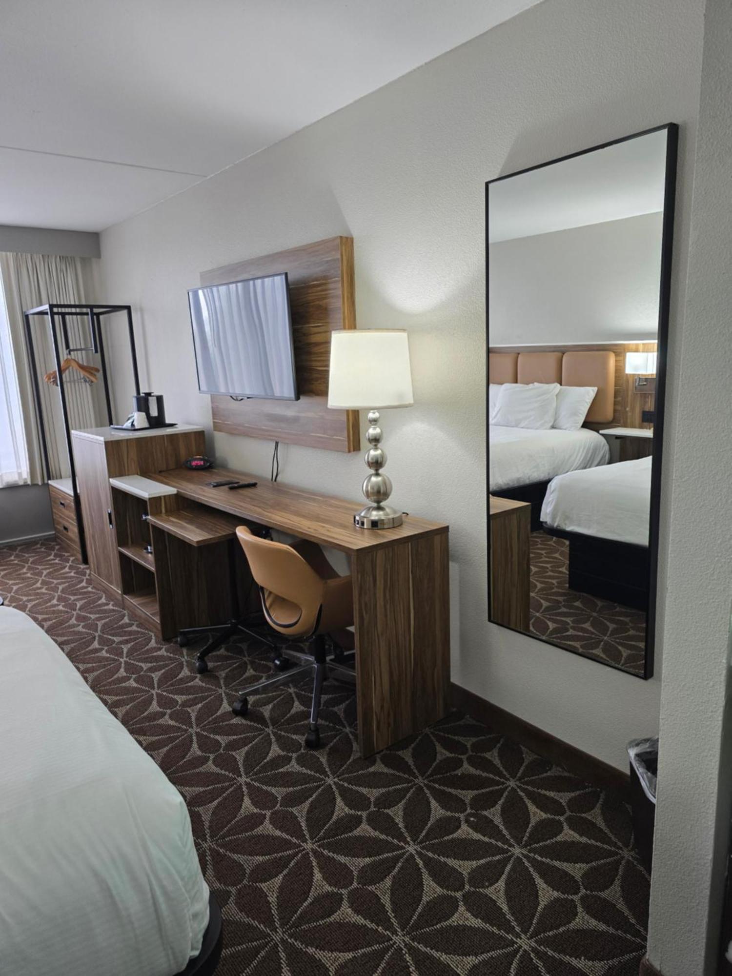 Wyndham Garden Busch Gardens Area Hotel Williamsburg