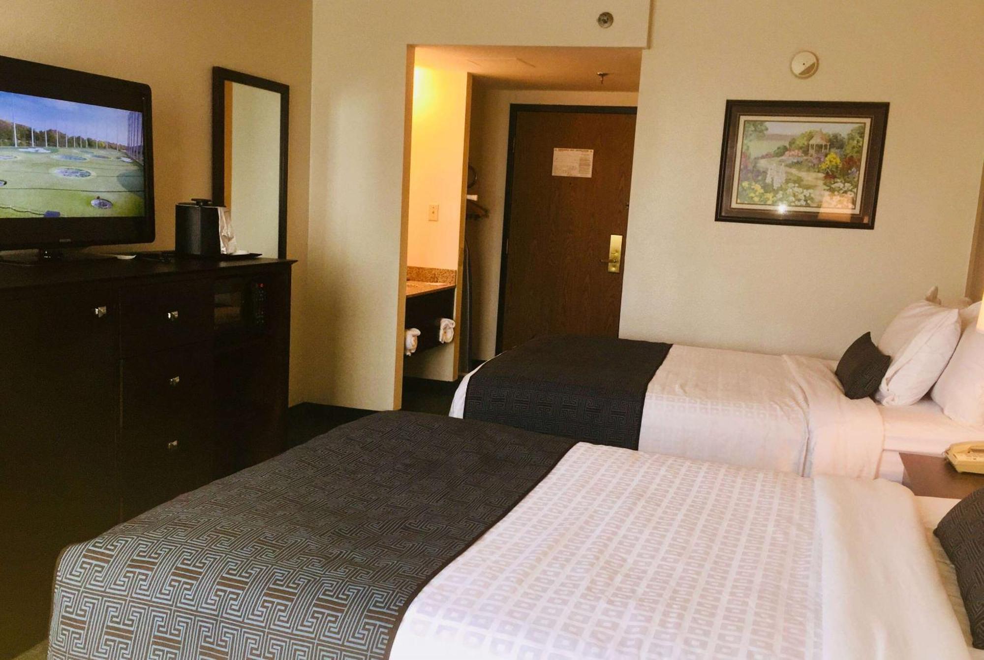 Wyndham Garden Busch Gardens Area Hotel 3*