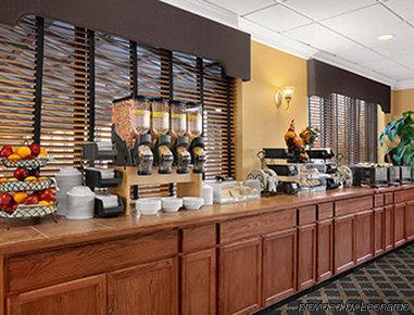 Wyndham Garden Busch Gardens Area Hotel 3*
